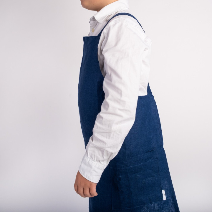 Grembiule per bambini Lotta (indaco) - con bretelle