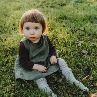Grembiule per bambini Kerstin (verde oliva)